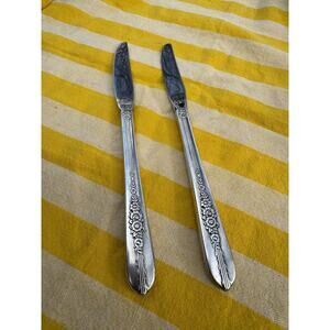 Oneida Nobility Plate Silverplate Royal Rose Set of 2 knives 1939